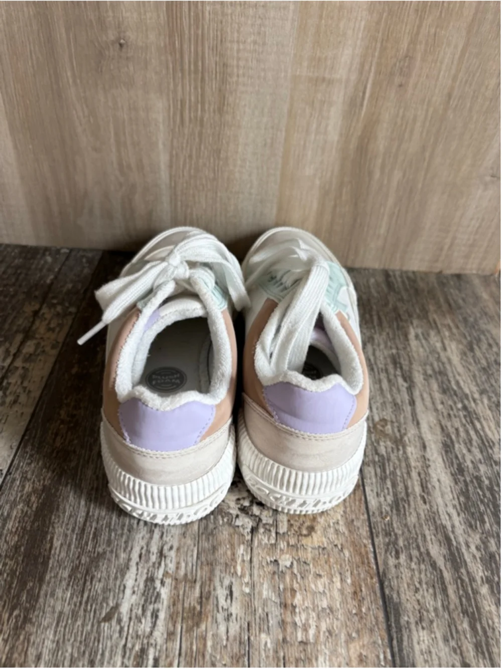 Rocket Dog Cheery White Combo Color Block Sneakers Size 6.5